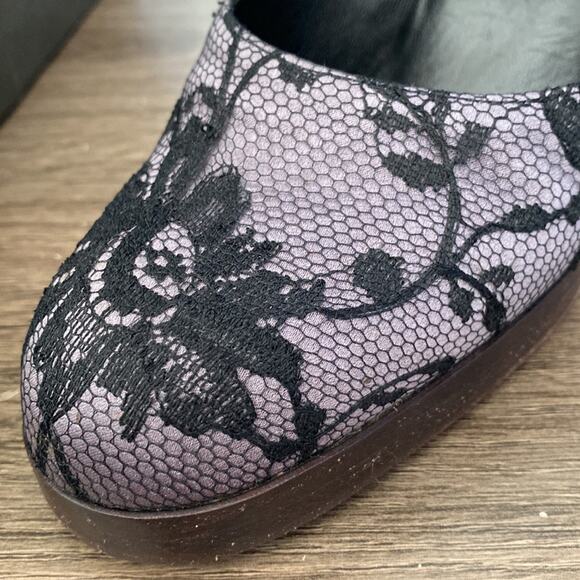 Gucci x Tom Ford Floral Lace Print Lavender Purple Block Heels size 38 size 8 - Picture 7 of 8
